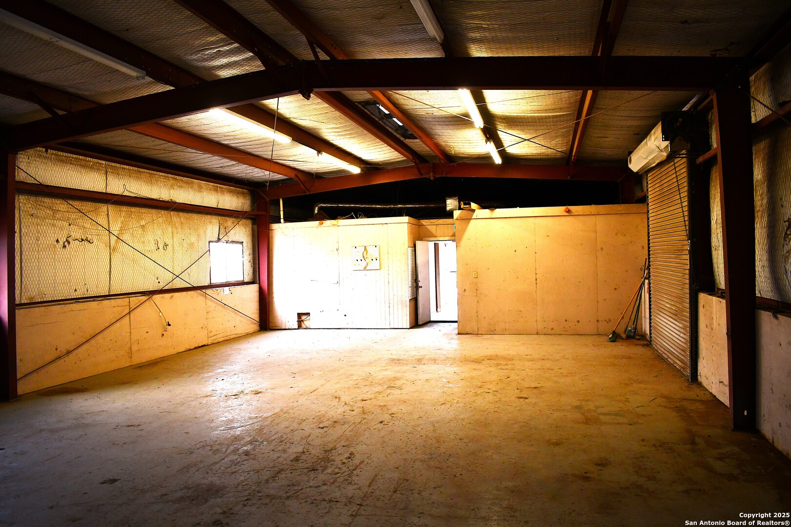 main property photo 26
