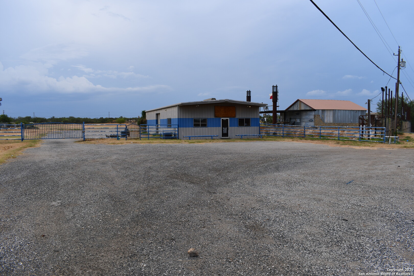 main property photo 5