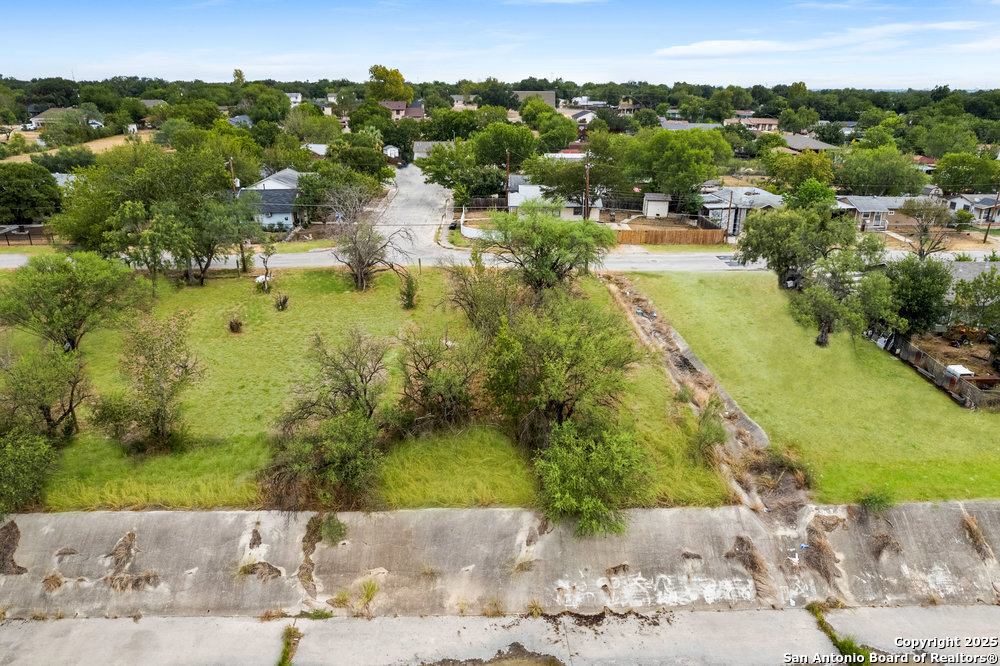 main property photo 8