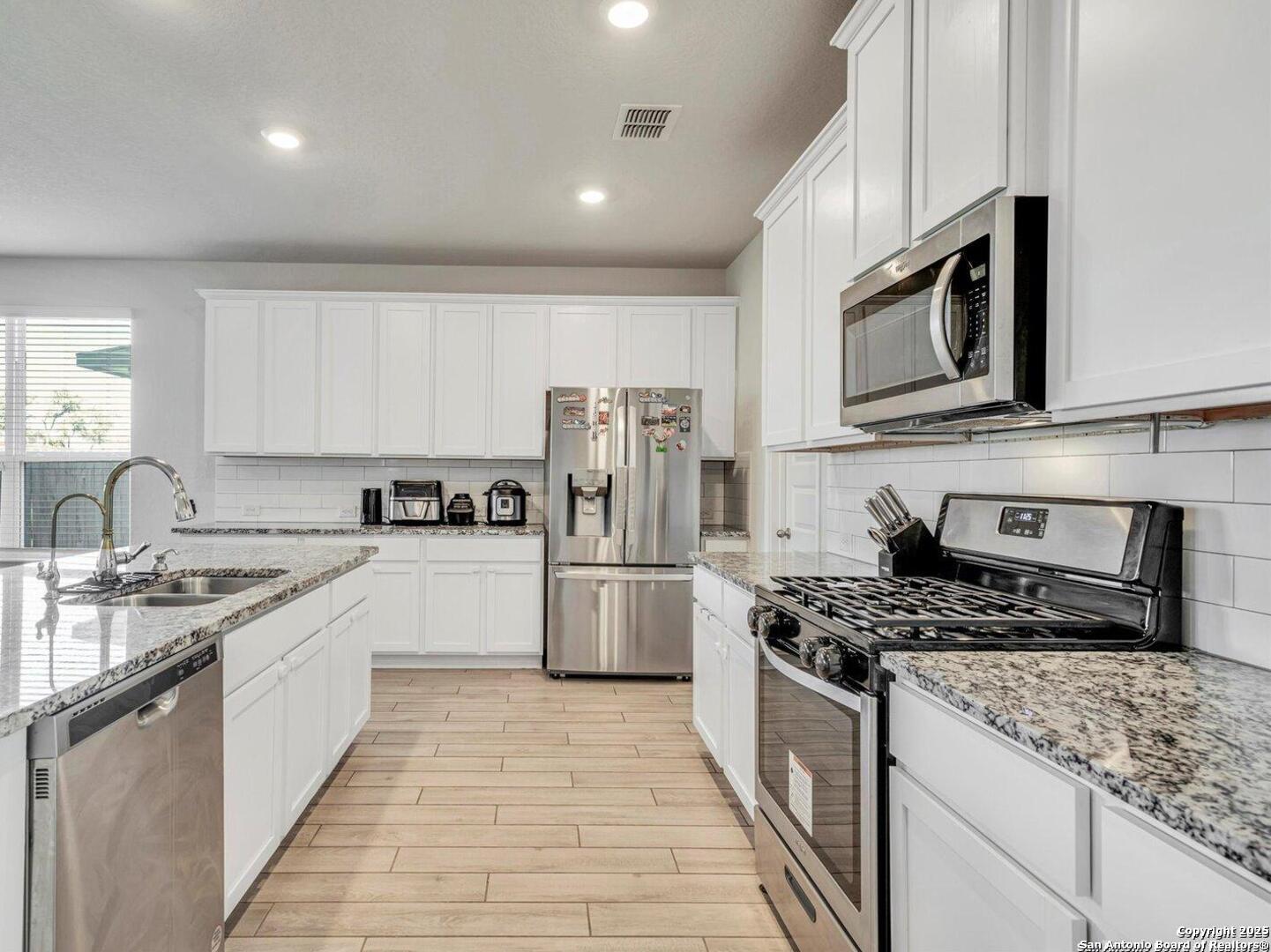 property viewer photo 12
