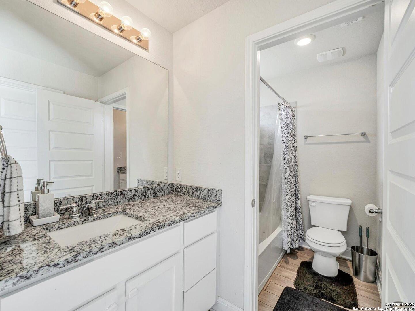 property viewer photo 25