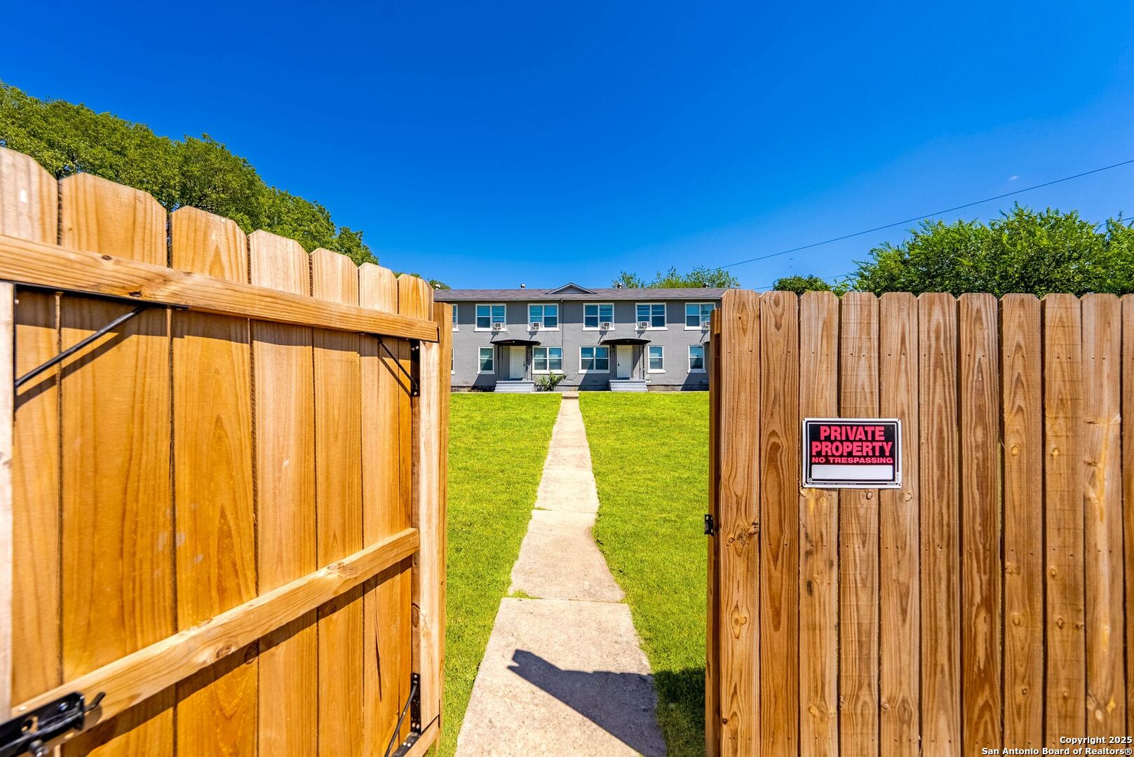 property viewer photo 1