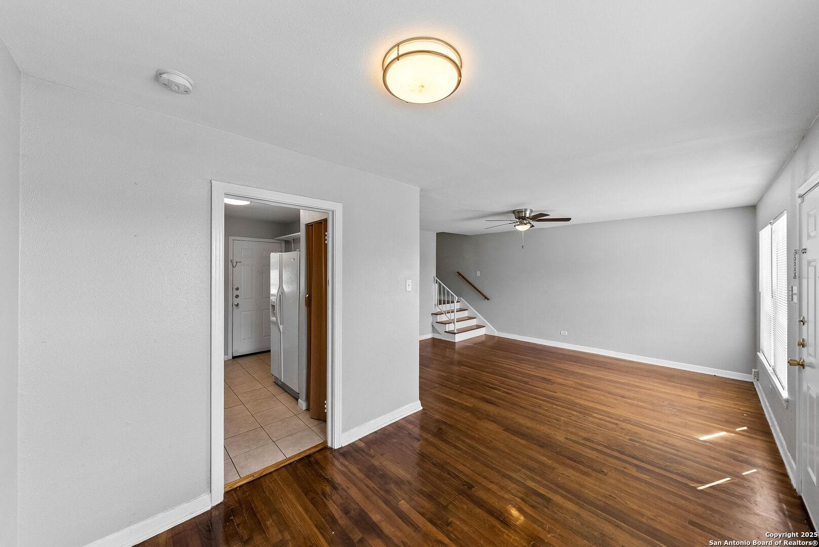 property viewer photo 10