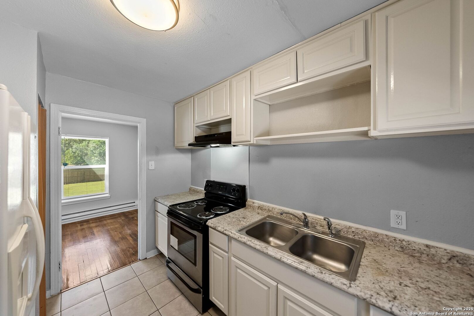 property viewer photo 12