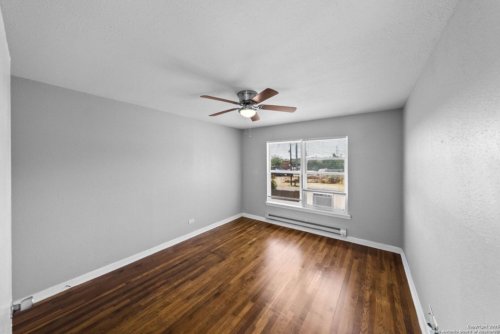 property viewer photo 14