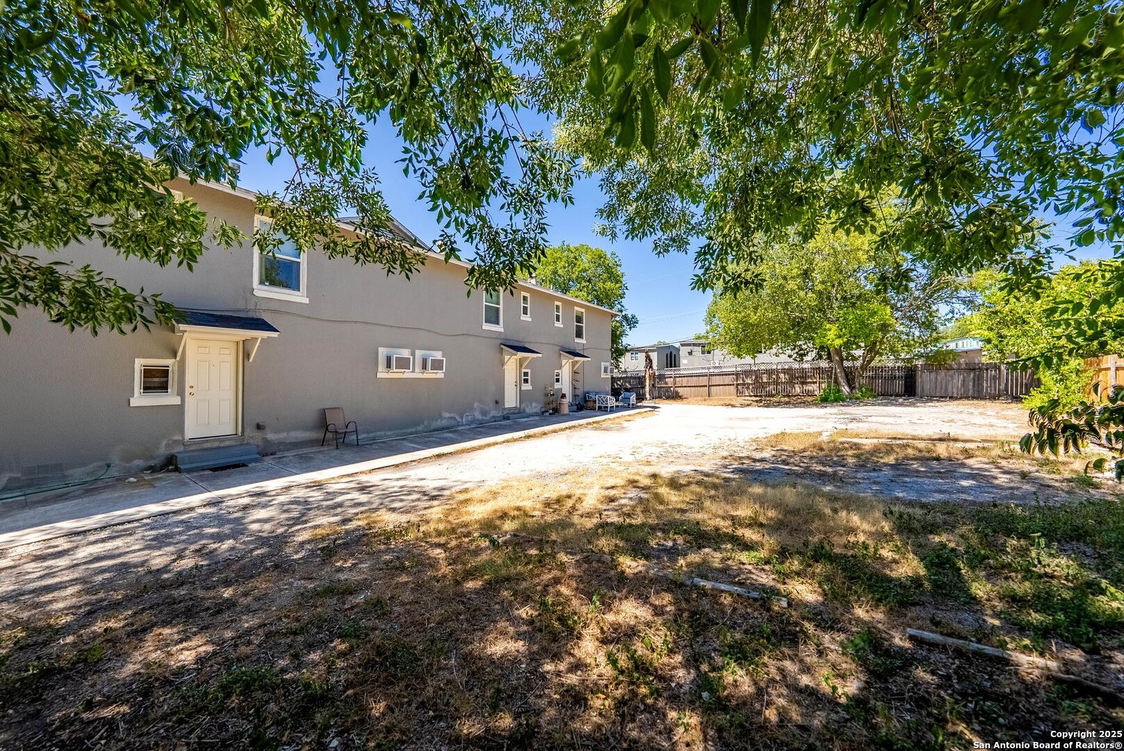 property viewer photo 25