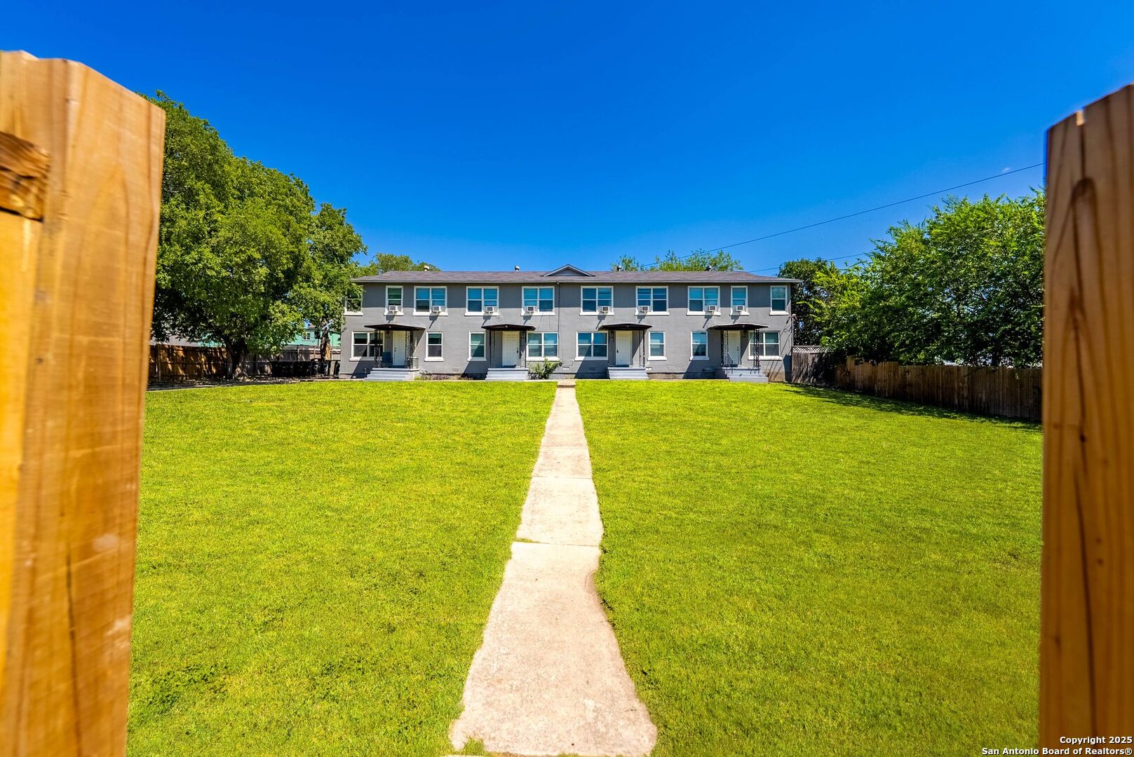 property viewer photo 3