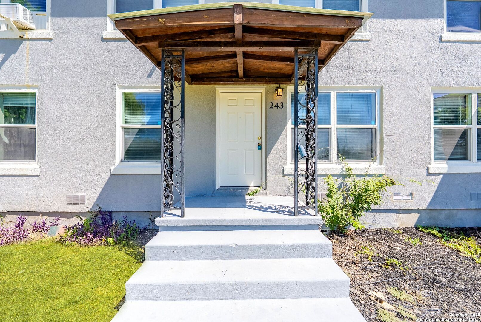 property viewer photo 5