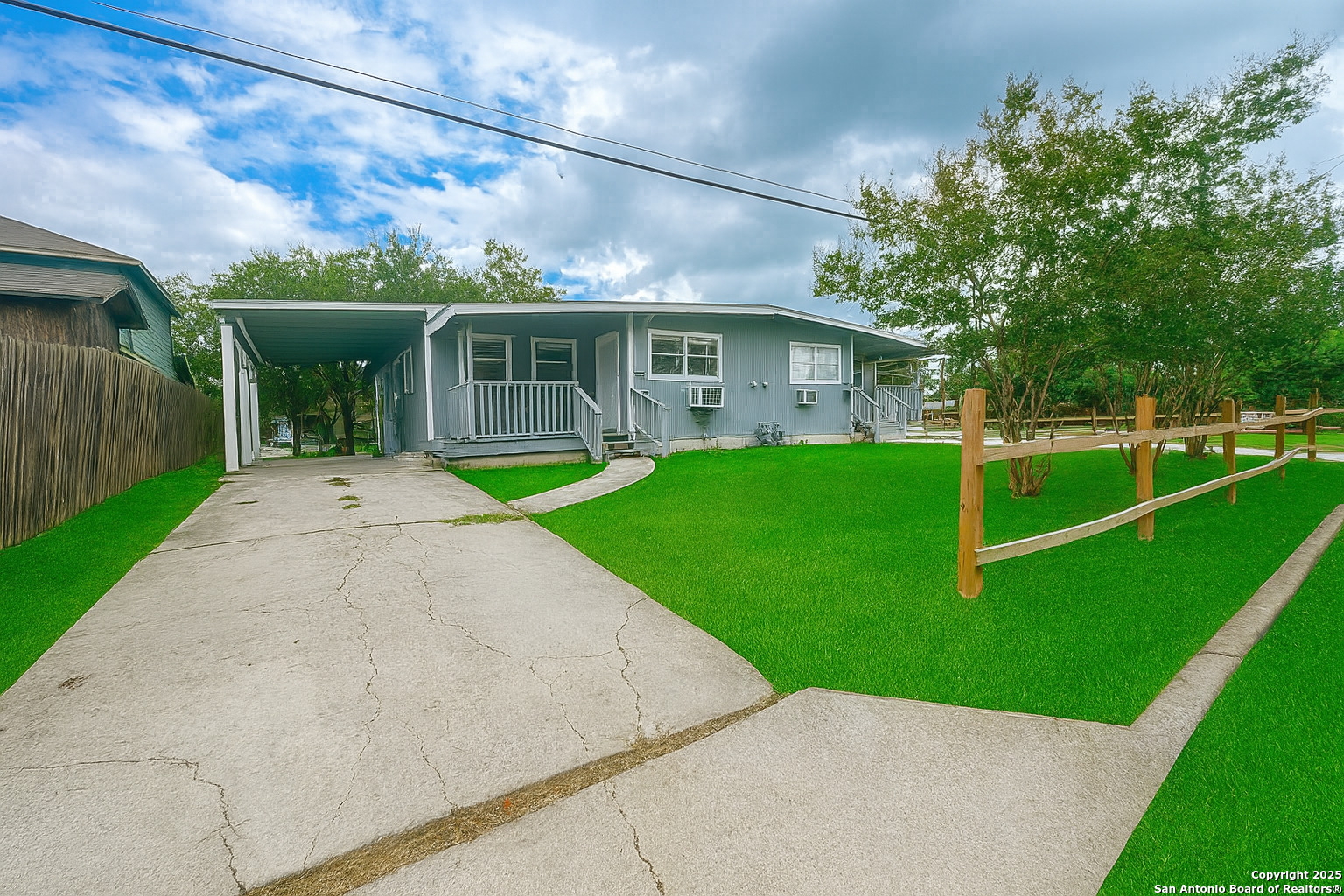 property viewer photo 1