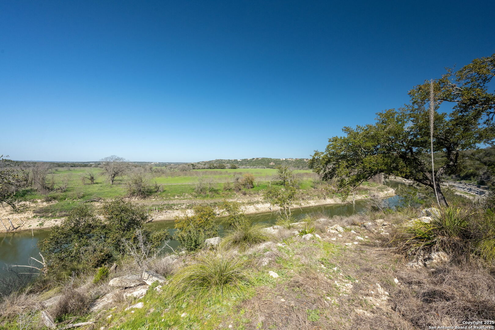 main property photo 13
