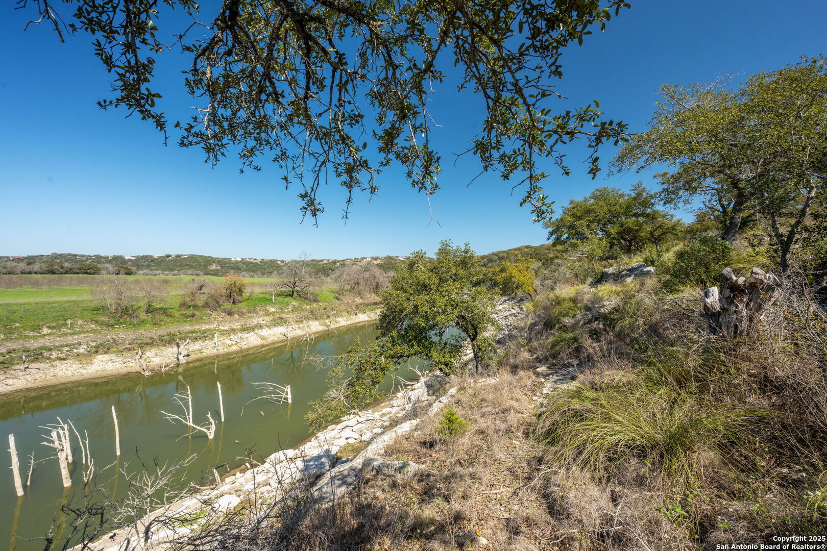 main property photo 20