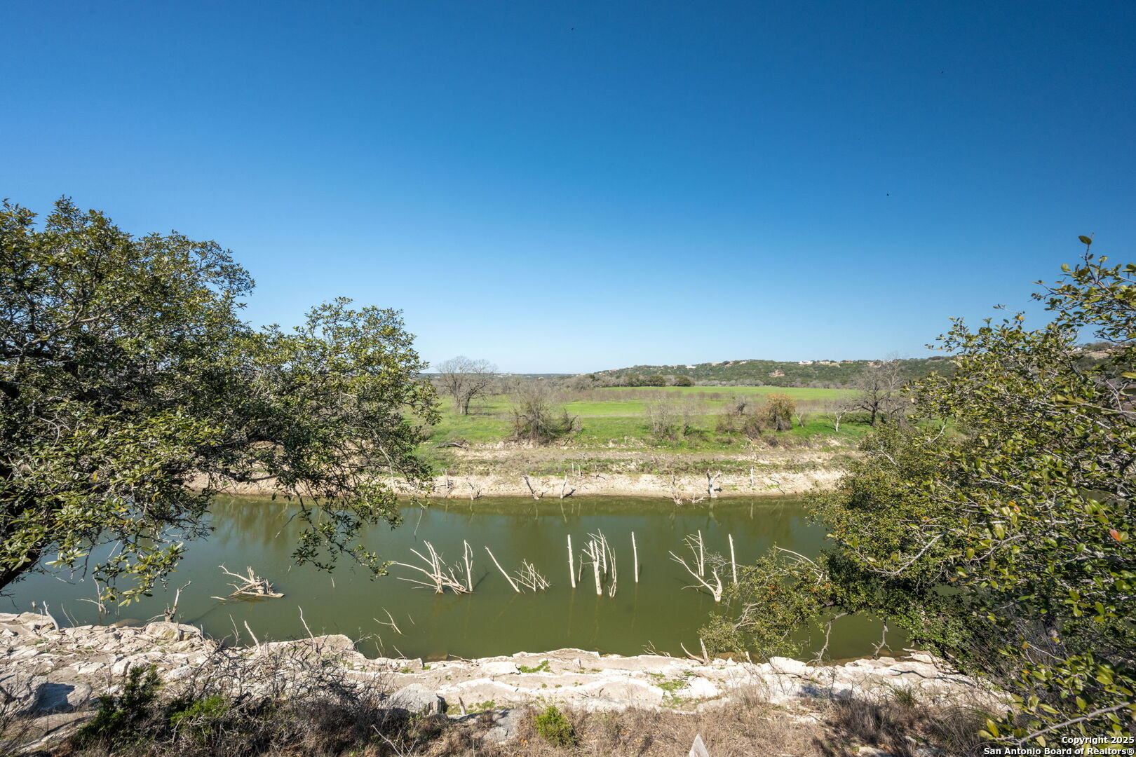 main property photo 22