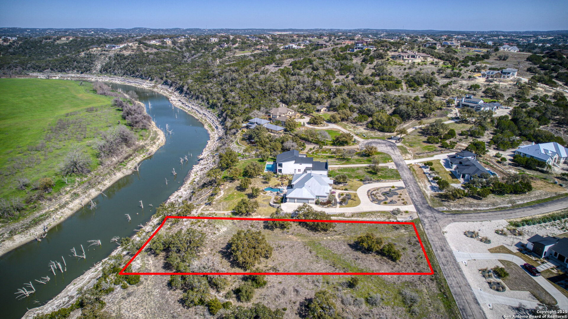 main property photo 36