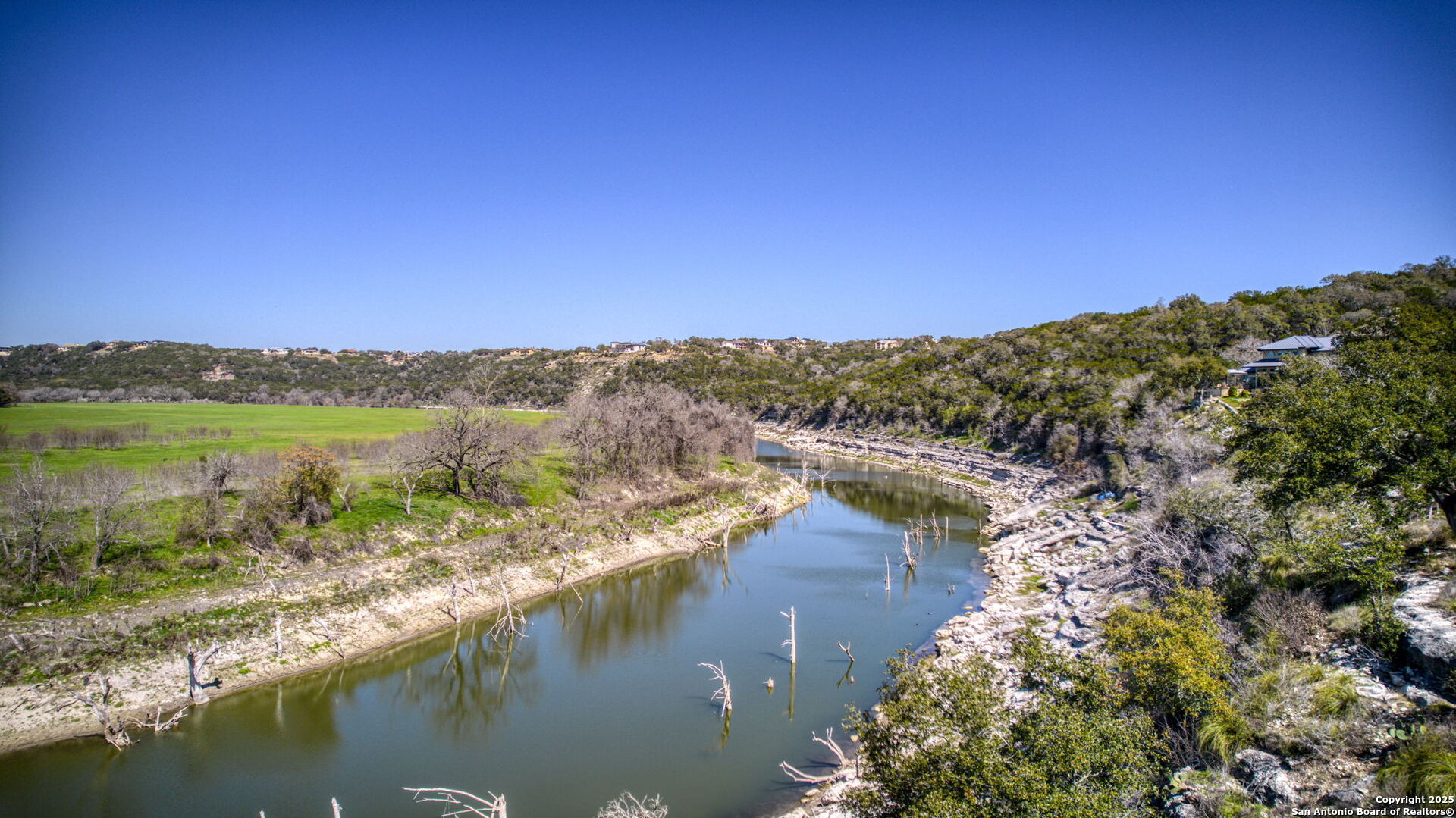 main property photo 41