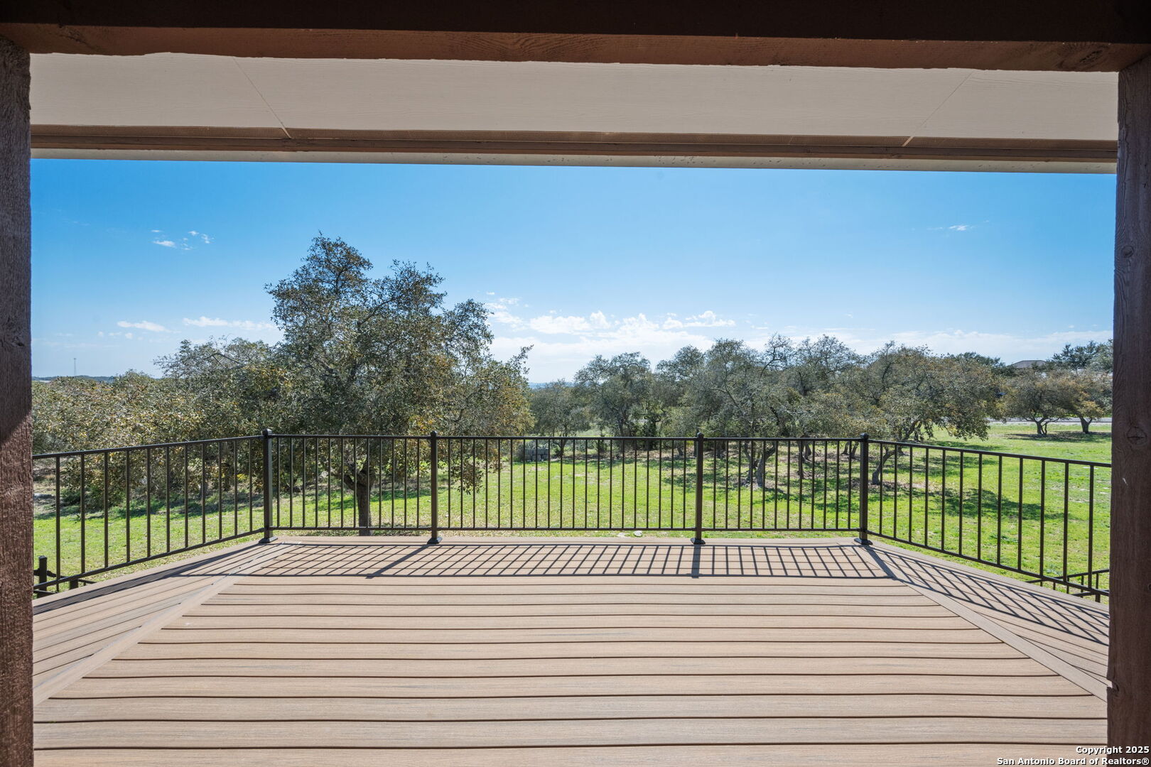 main property photo 8