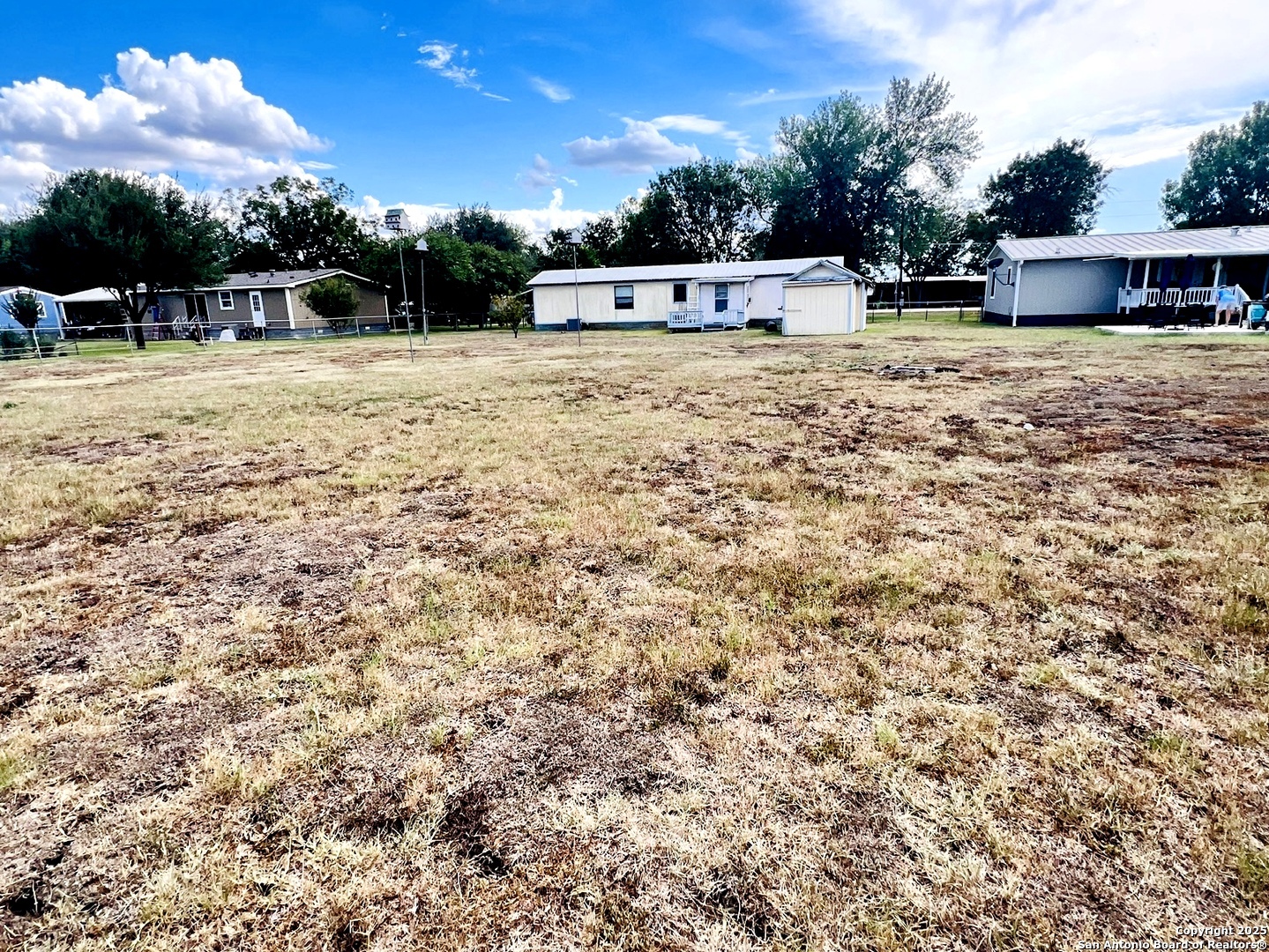 property viewer photo 18