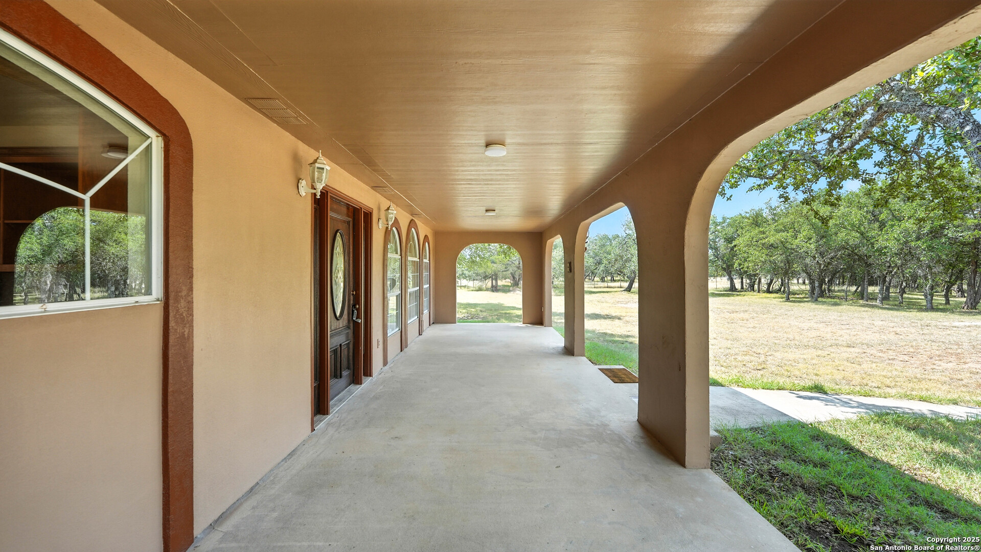 main property photo 30