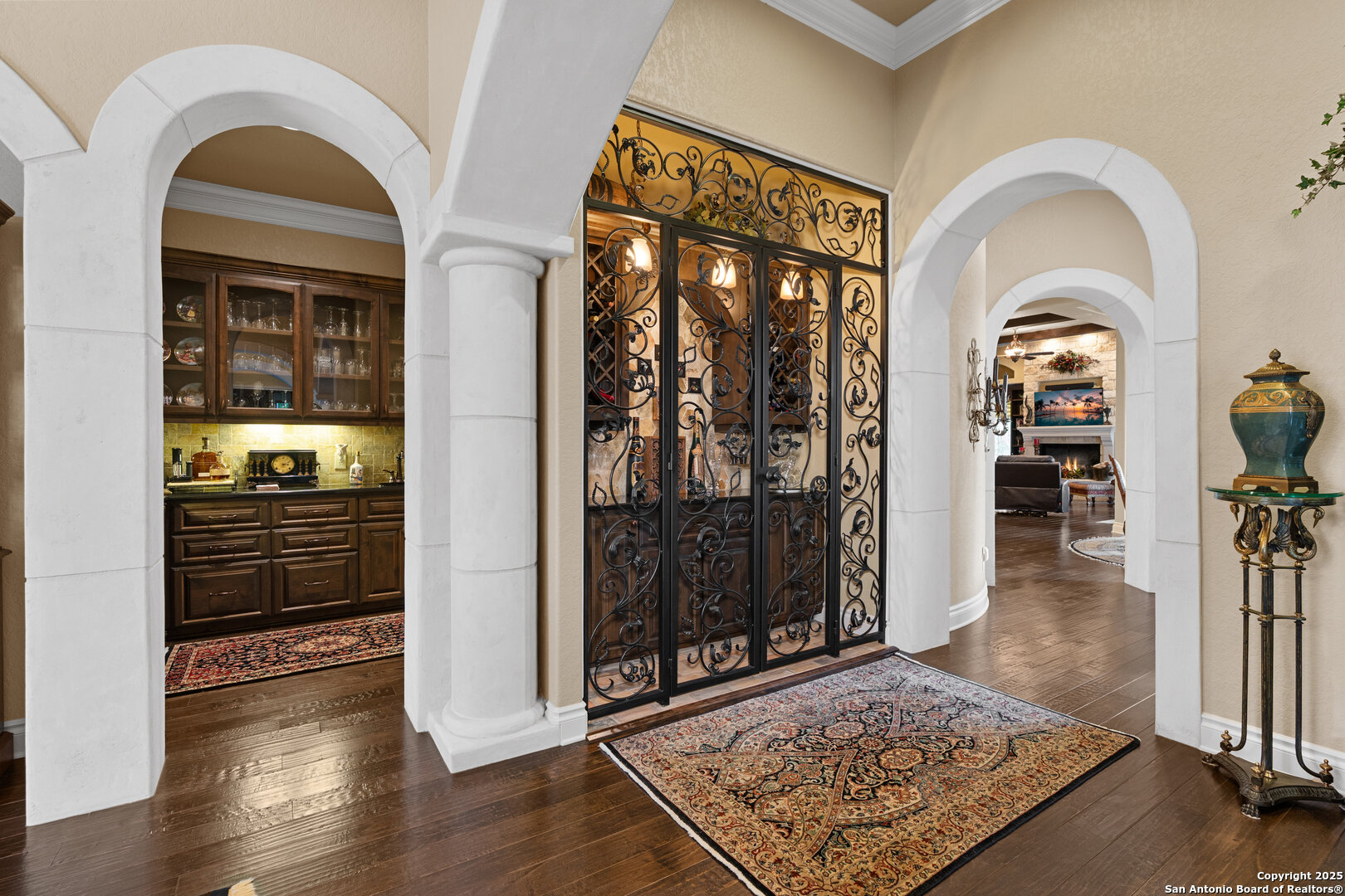 main property photo 9