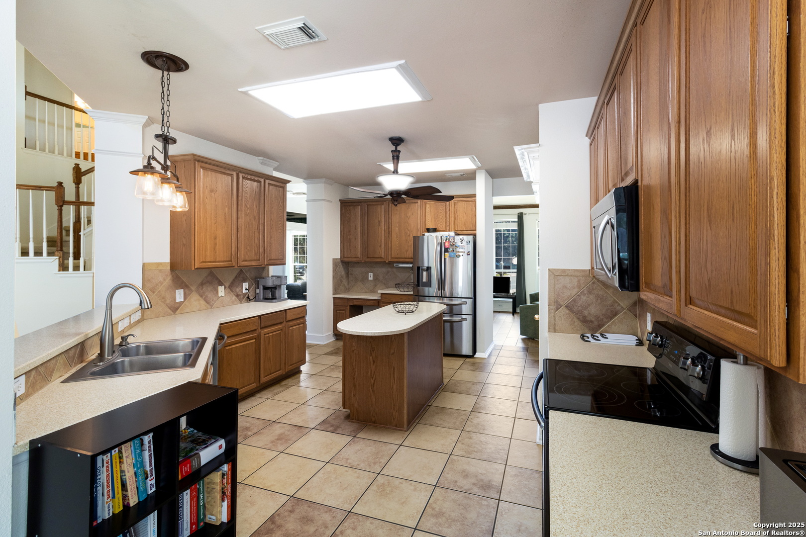 main property photo 12