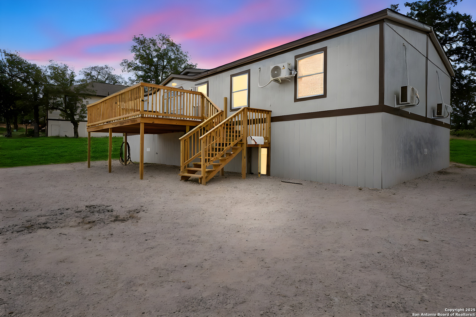main property photo 11