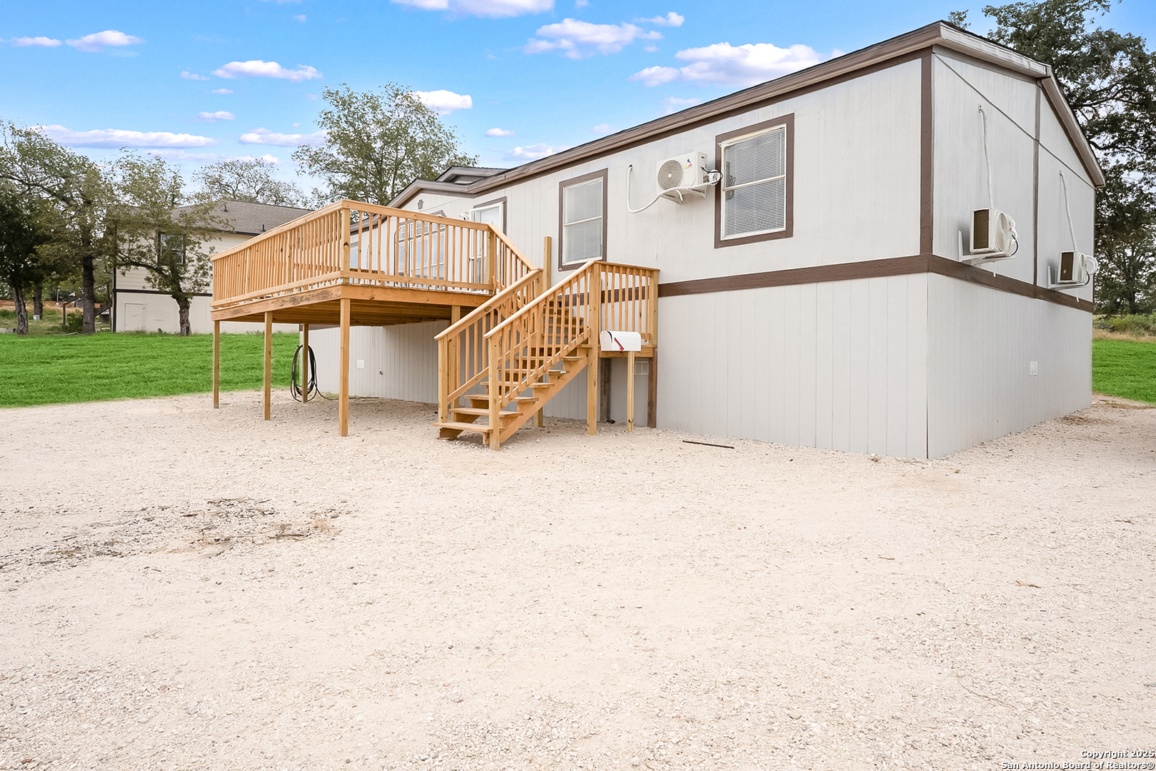 main property photo 17