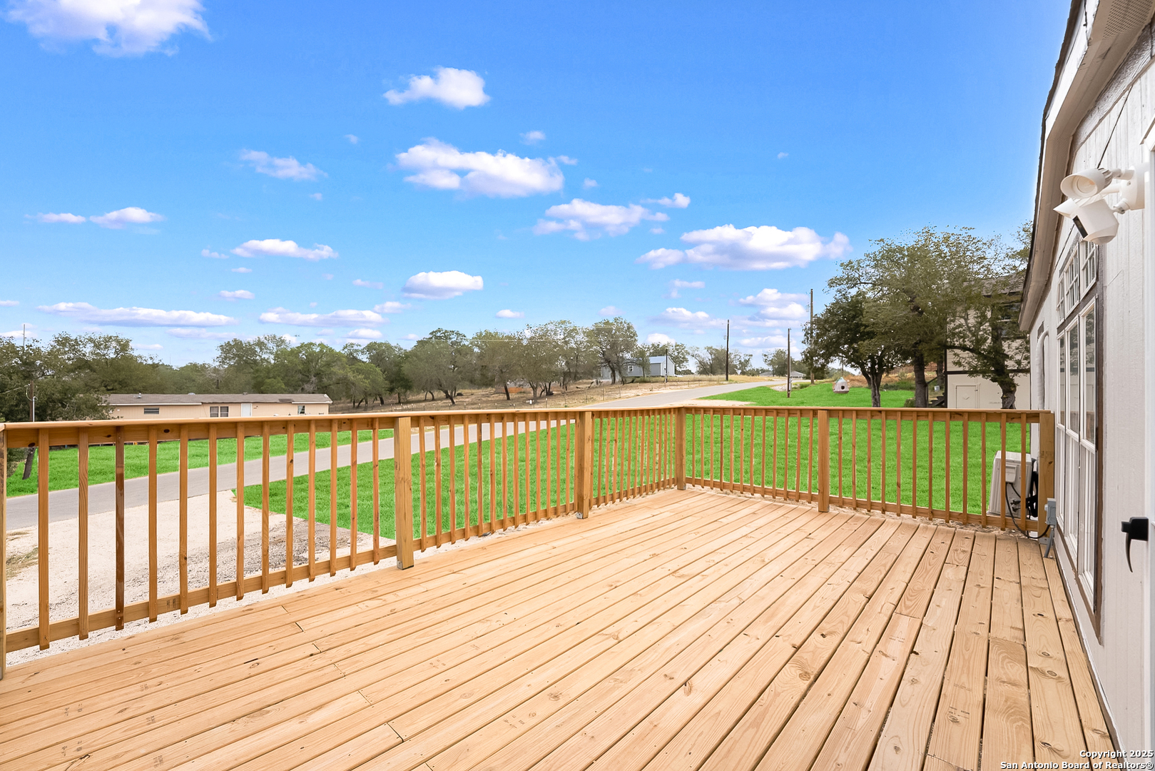 main property photo 18