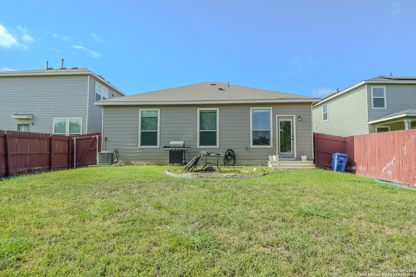 main property photo 20