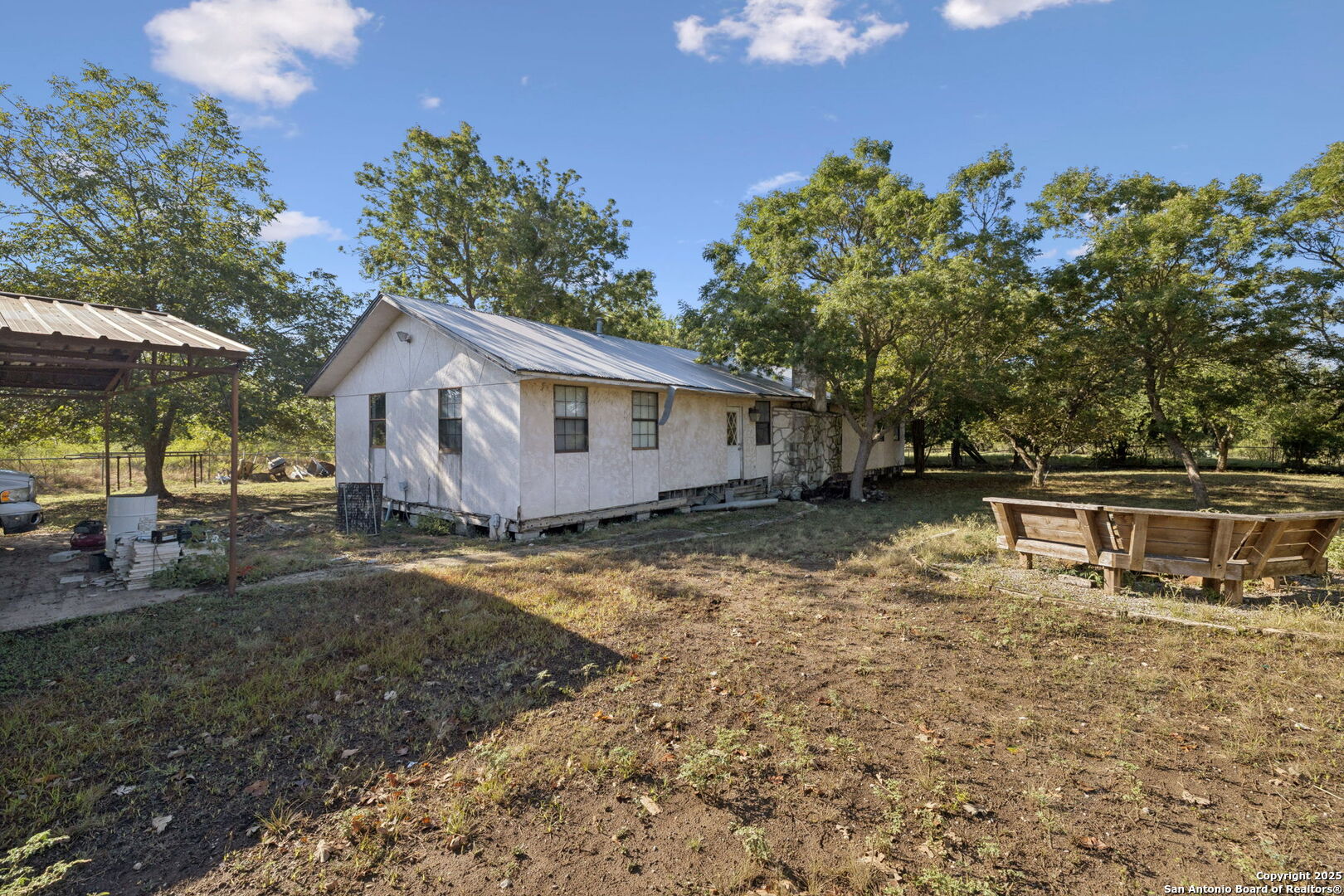 main property photo 13