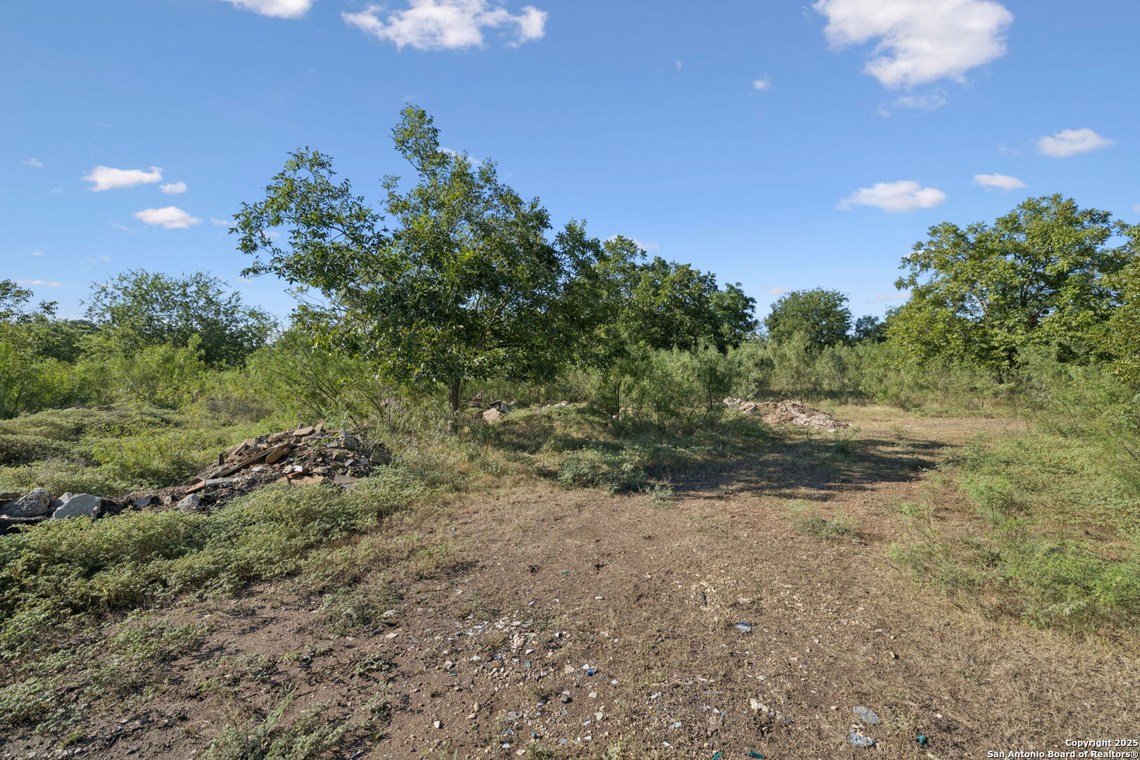 main property photo 20