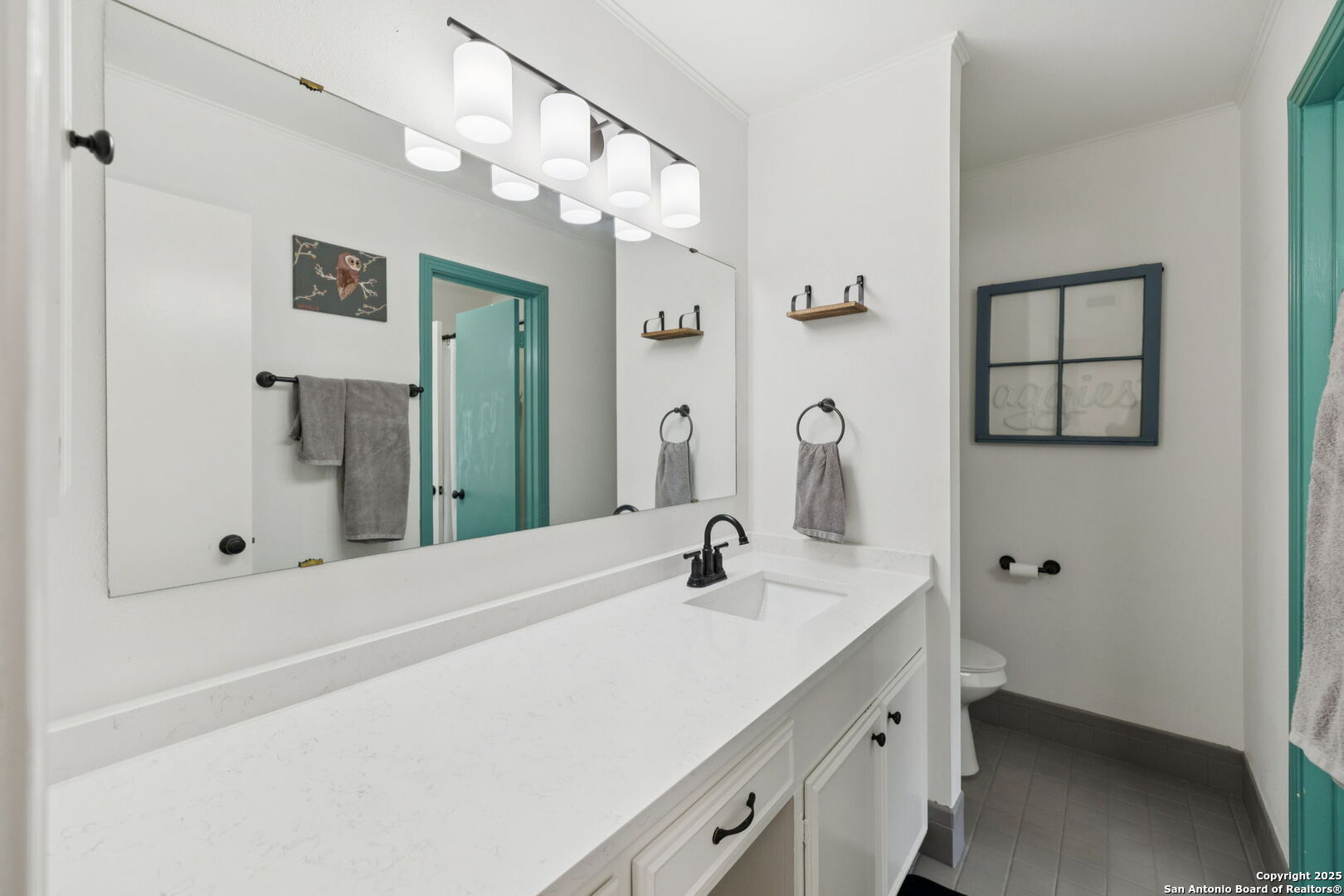 property viewer photo 25
