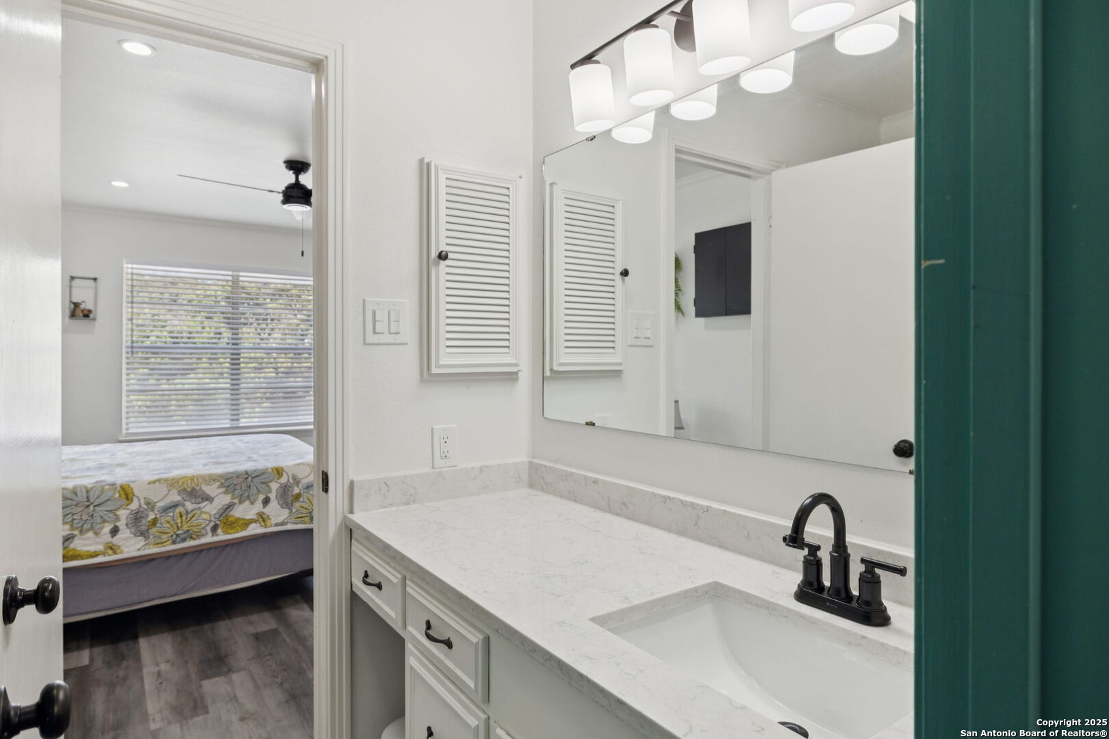 property viewer photo 27