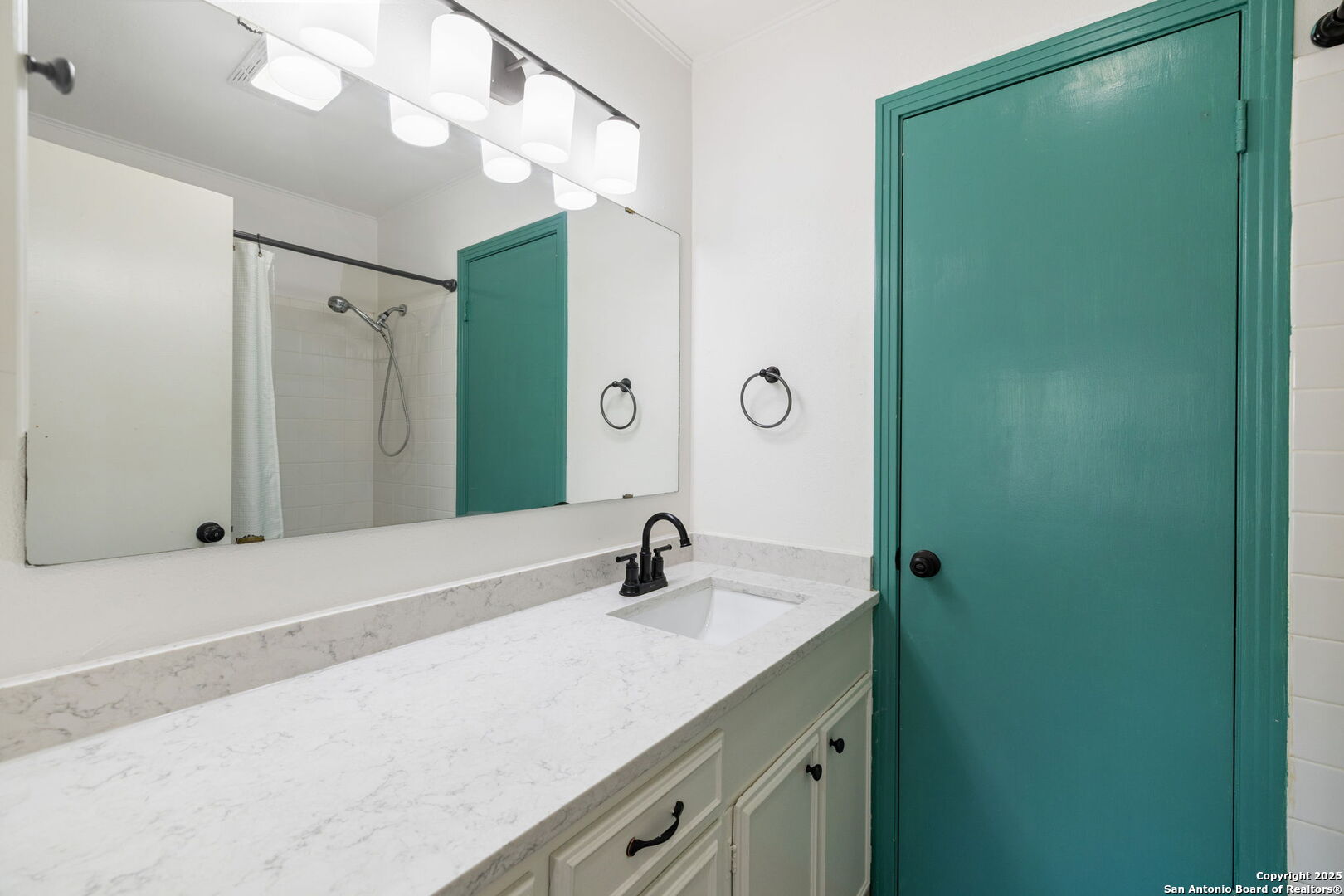 property viewer photo 29