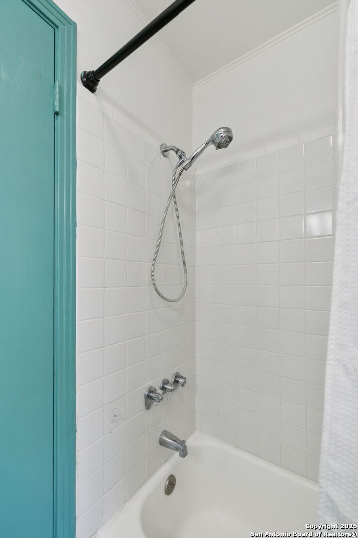 property viewer photo 30
