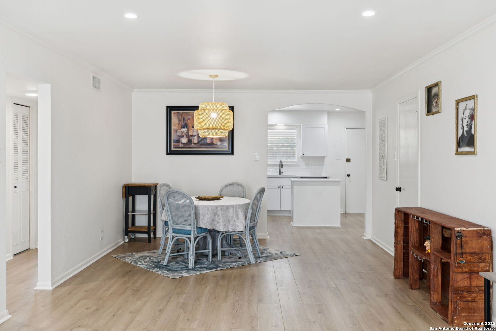 property viewer photo 6