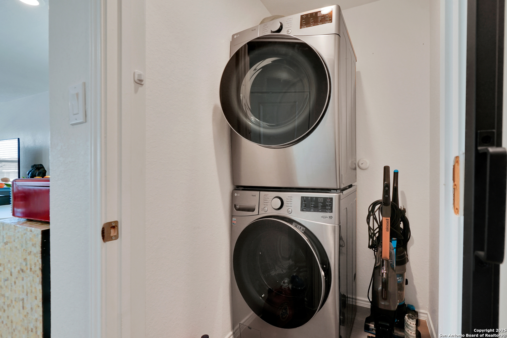 property viewer photo 12