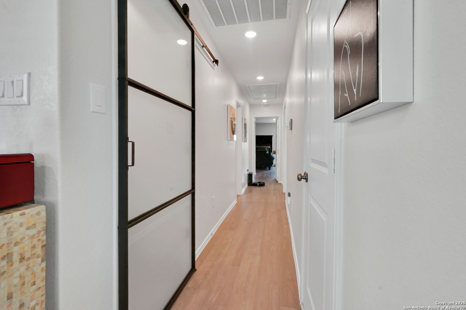 property viewer photo 13