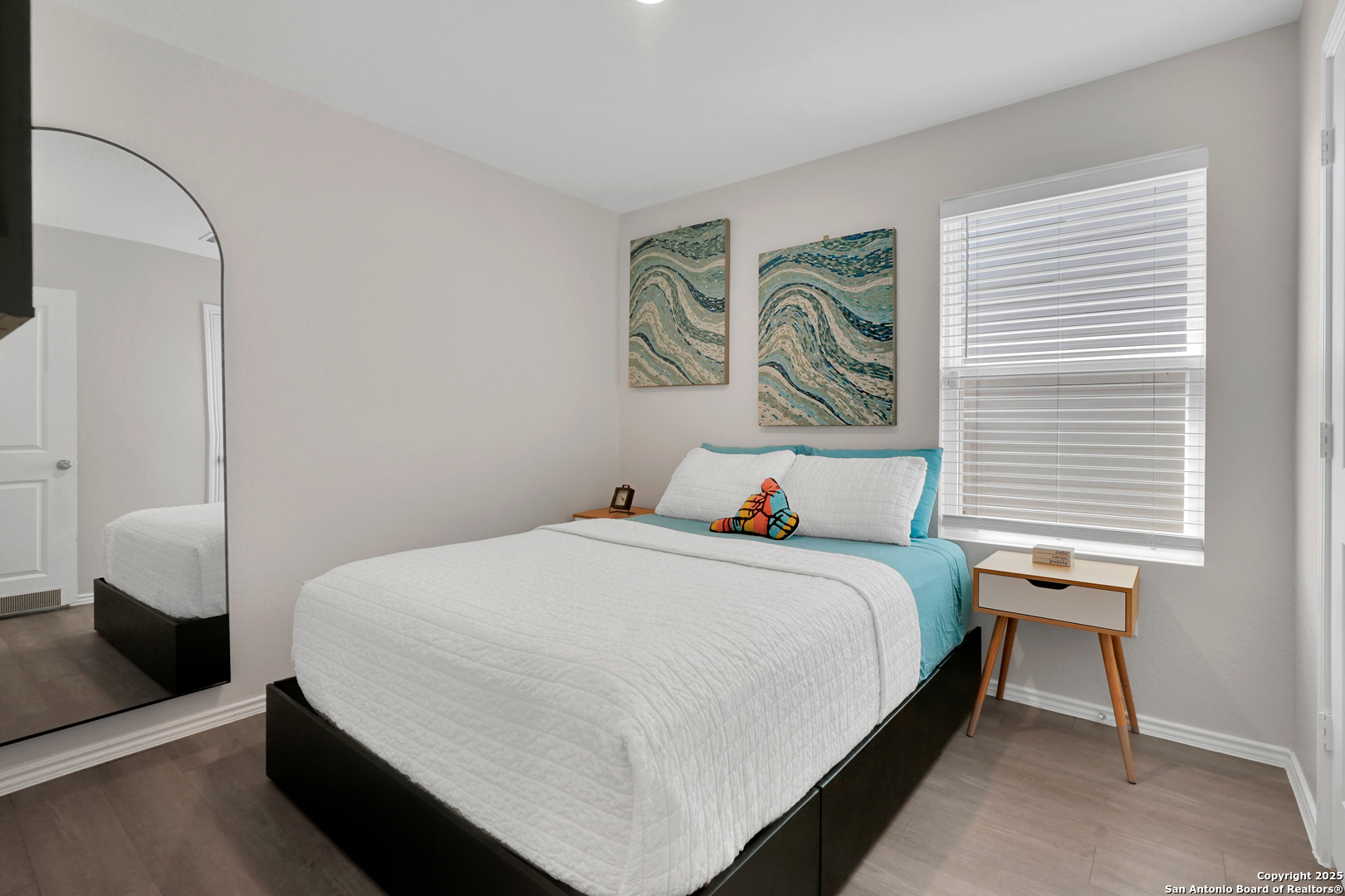 property viewer photo 19