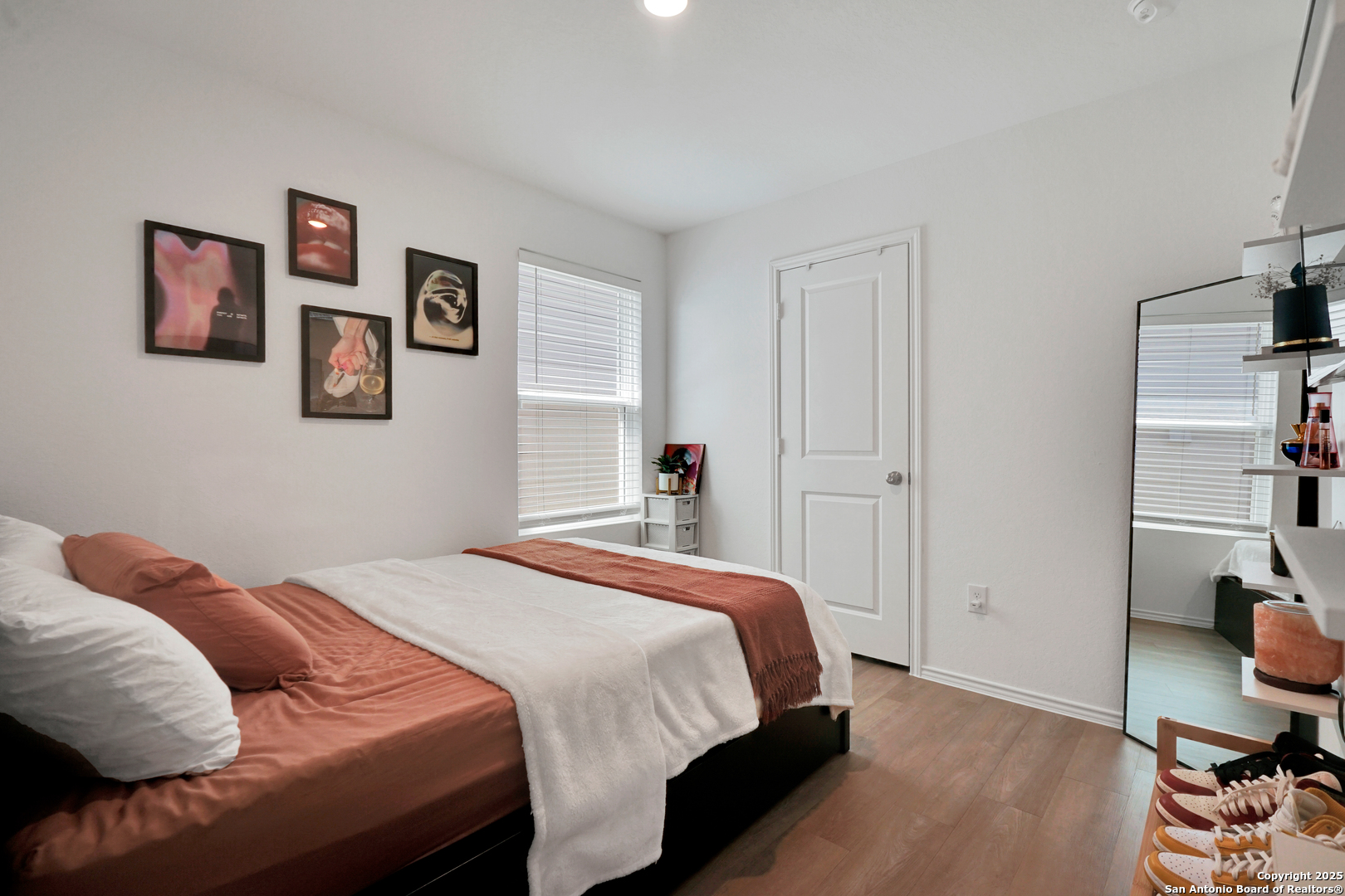 property viewer photo 21