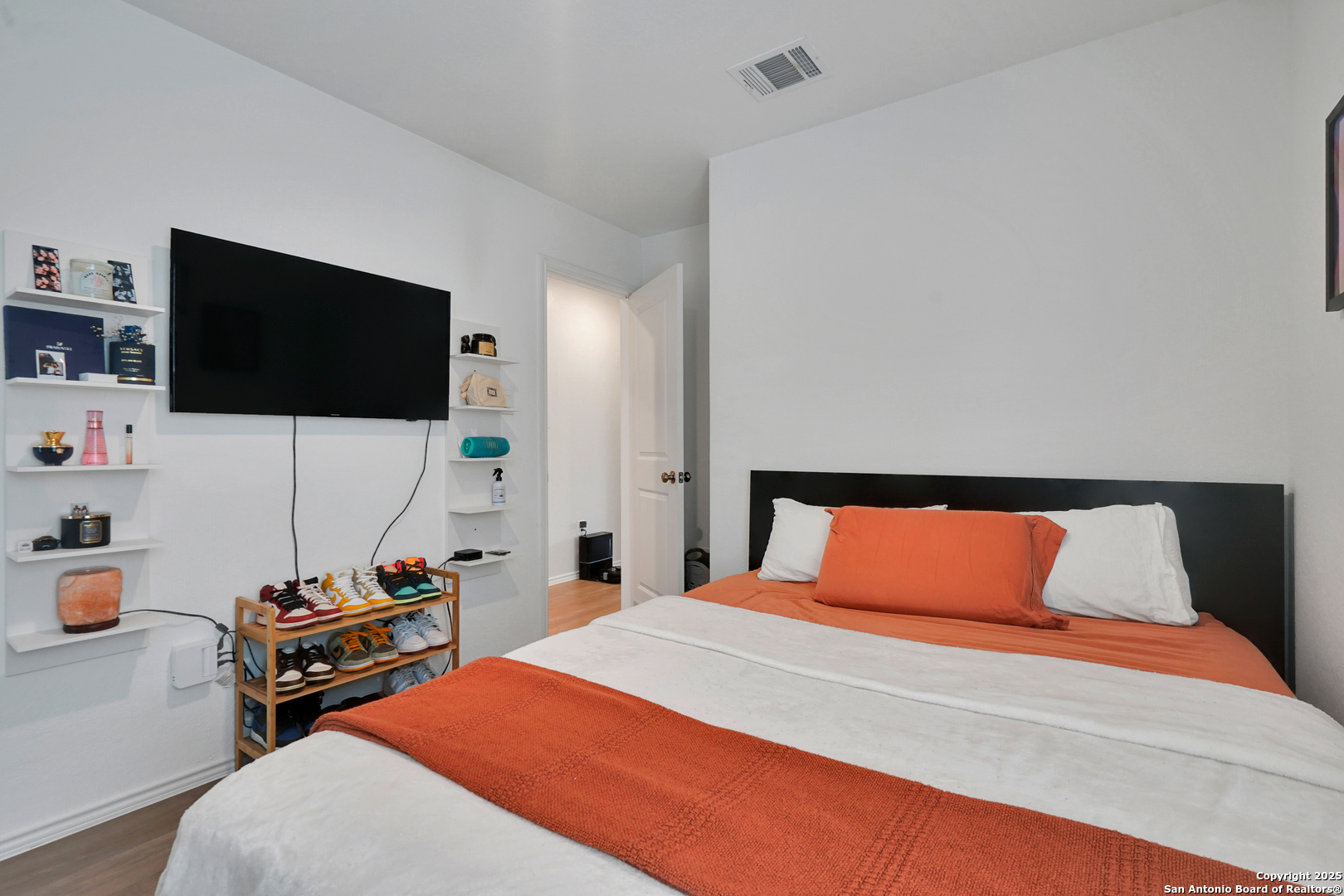 property viewer photo 22
