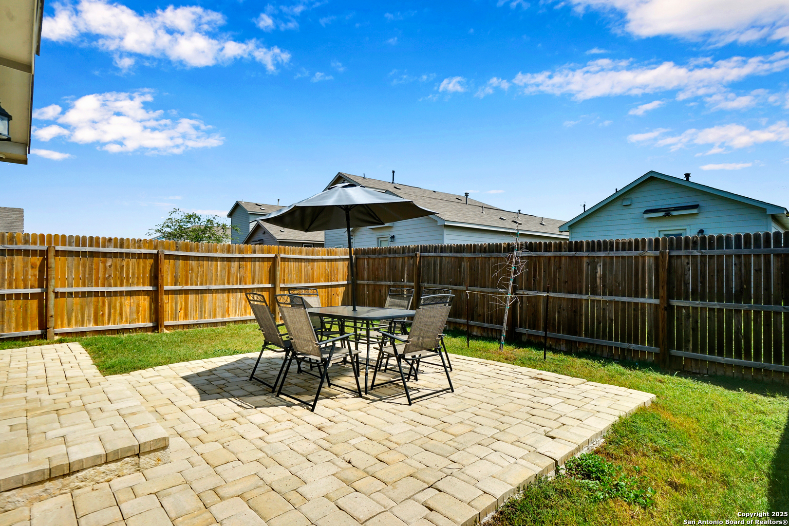 property viewer photo 23