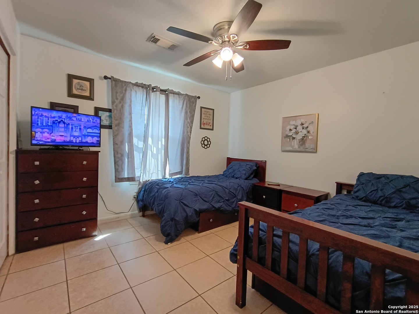 property viewer photo 17