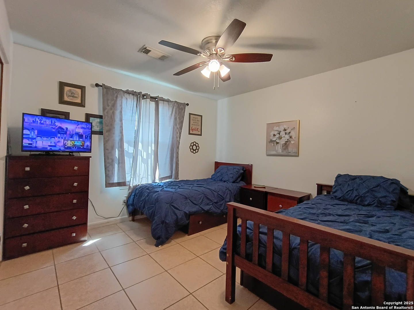 property viewer photo 19