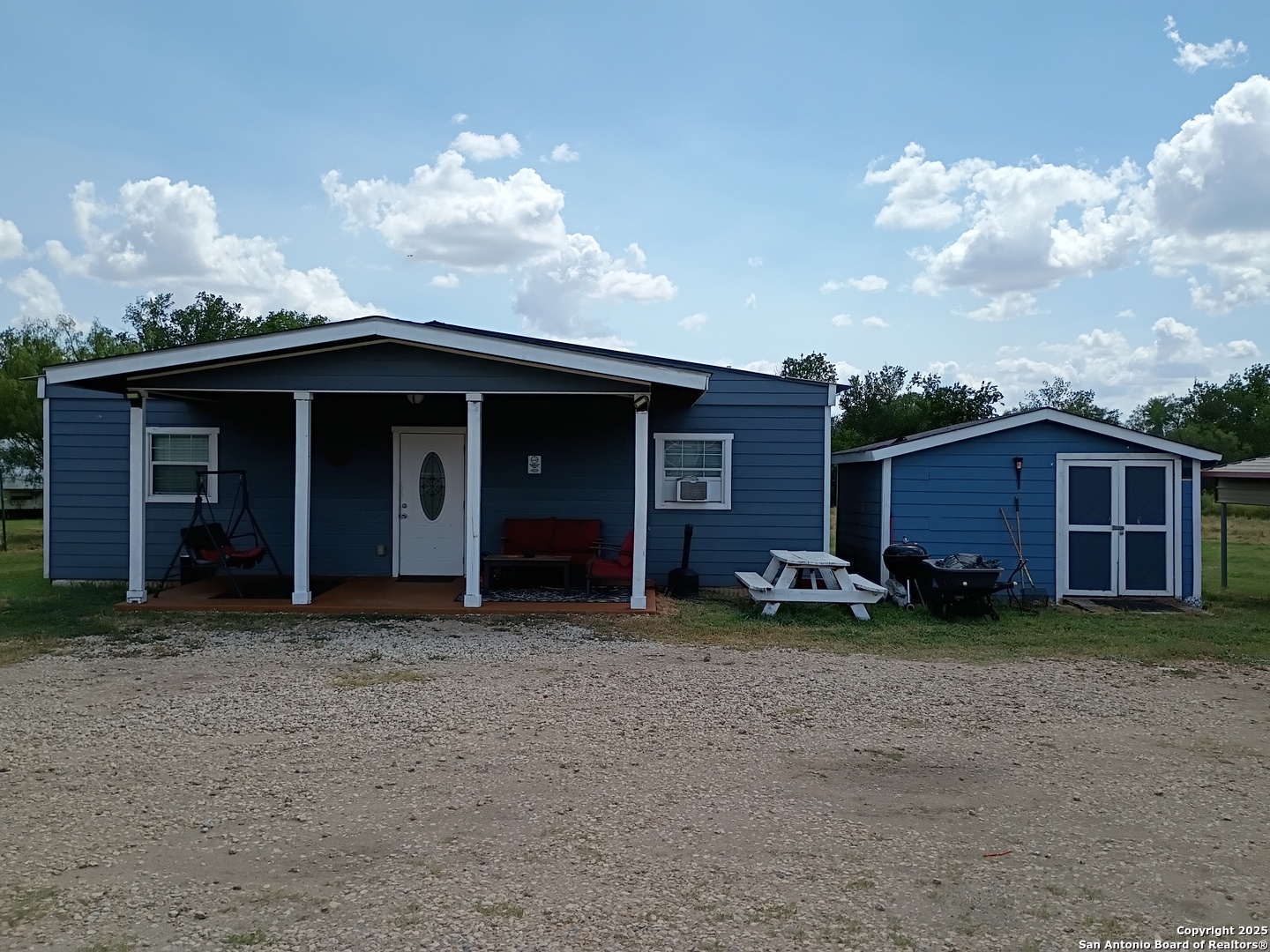 property viewer photo 2