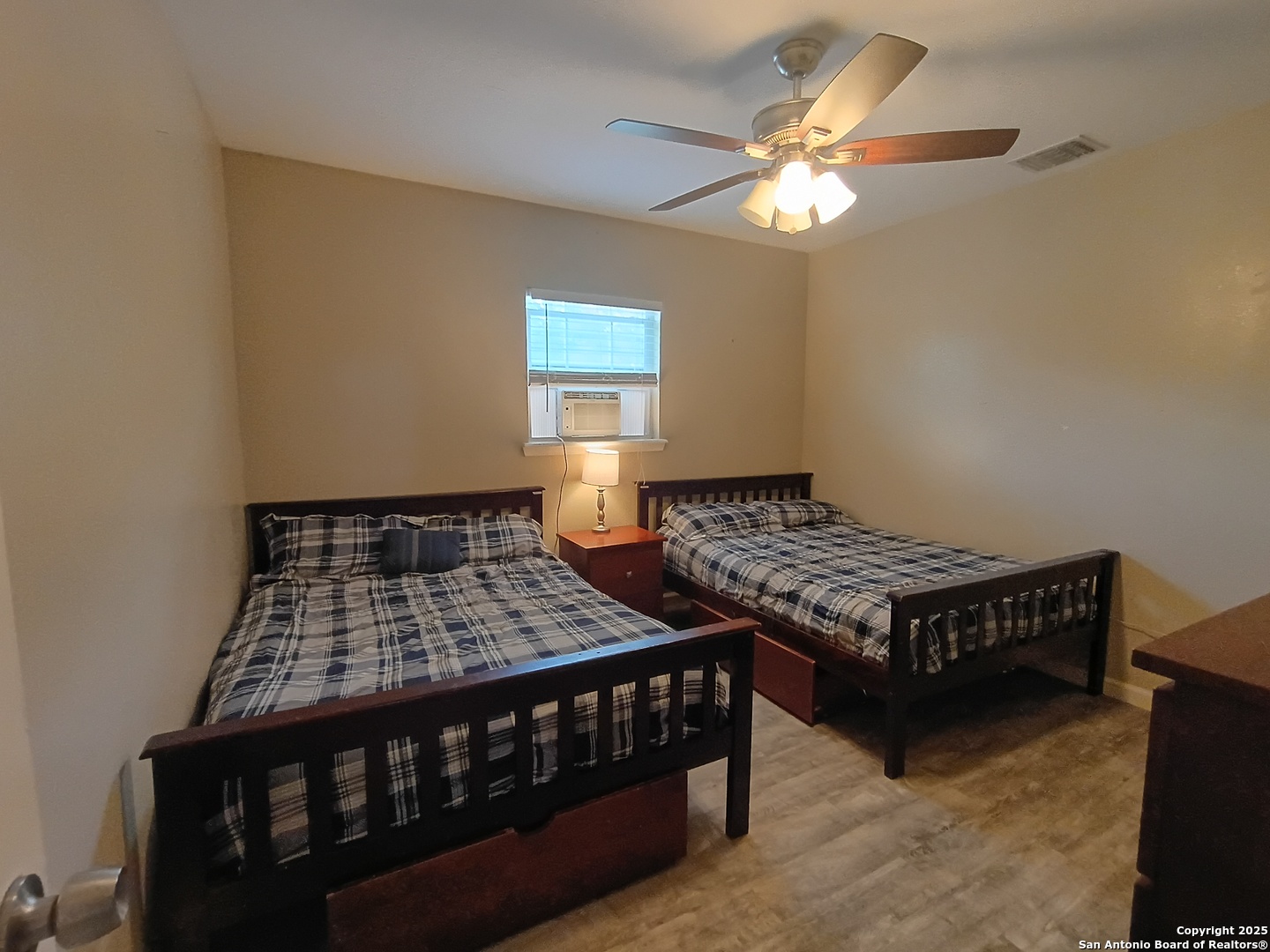 property viewer photo 25