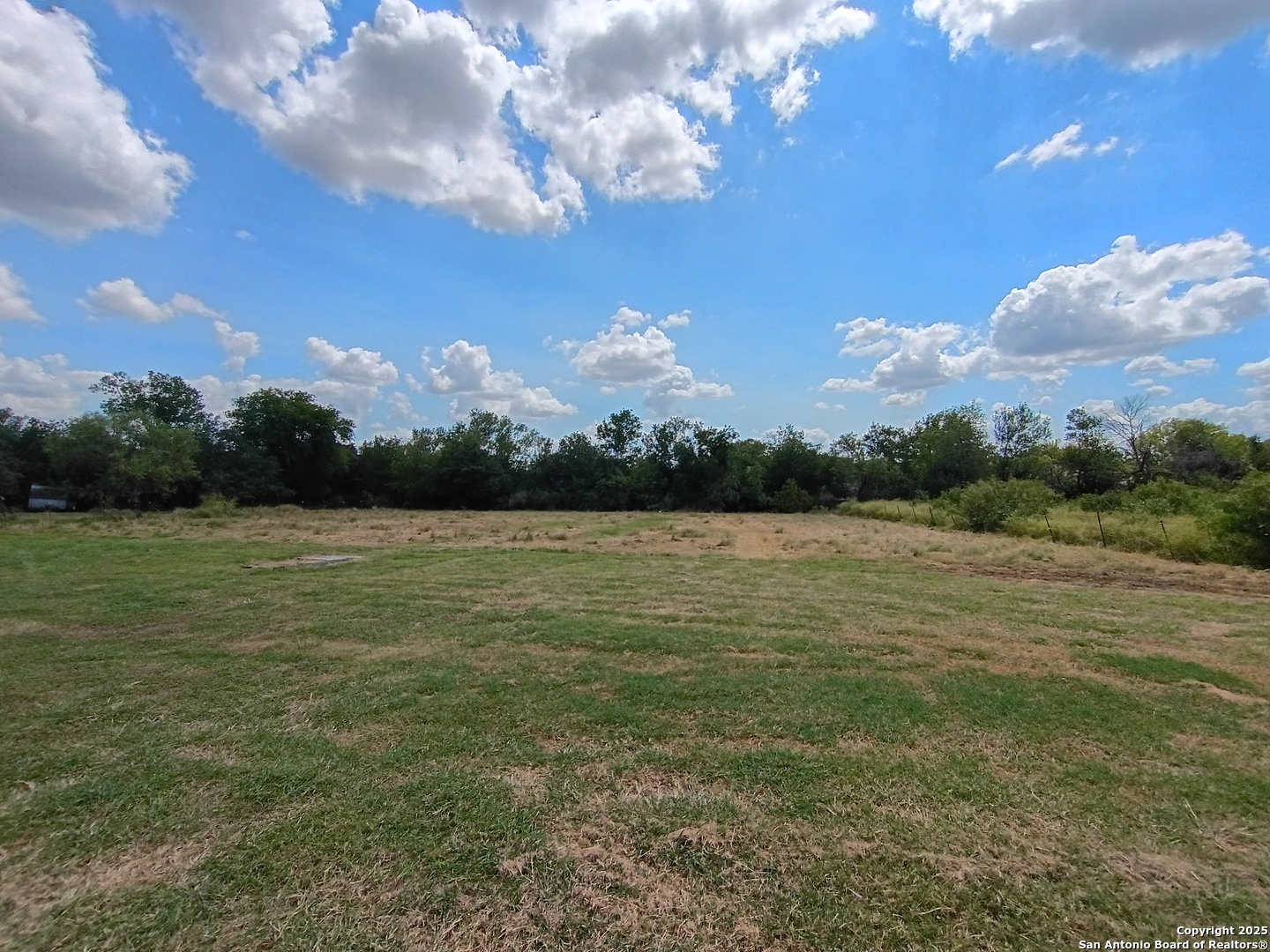 property viewer photo 3