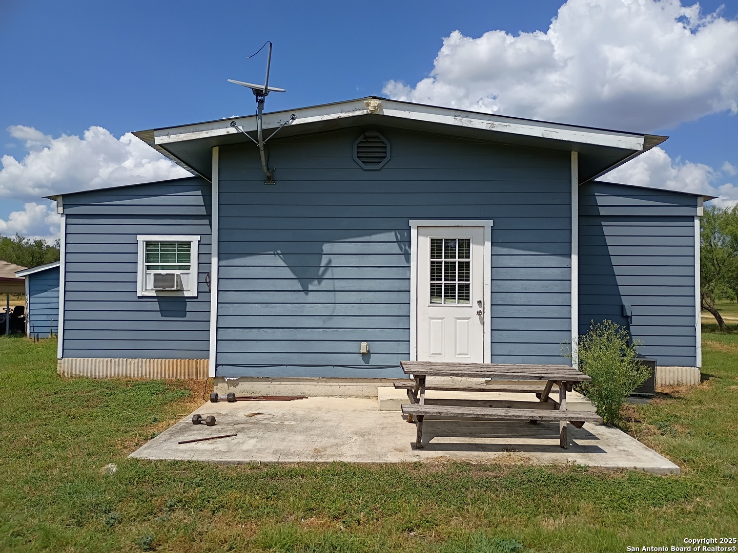 property viewer photo 36
