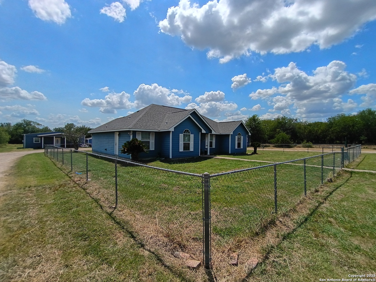 property viewer photo 40