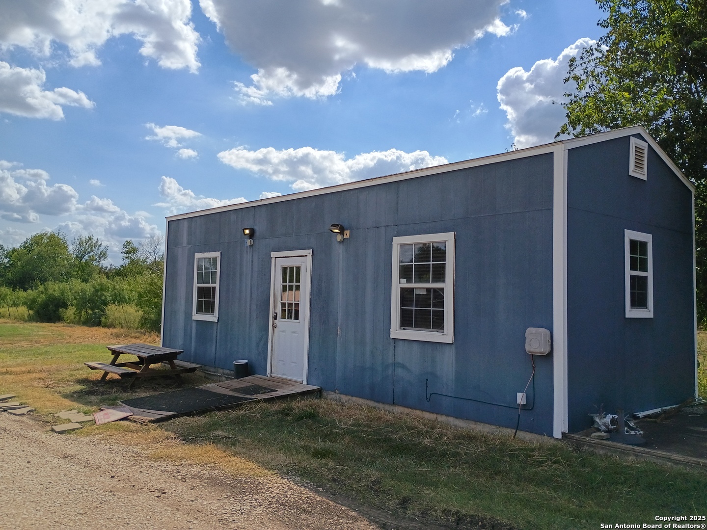 property viewer photo 41