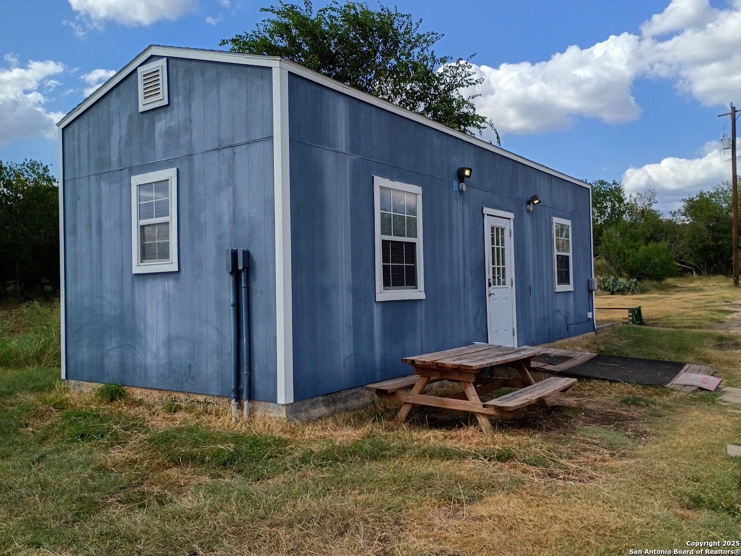 property viewer photo 45