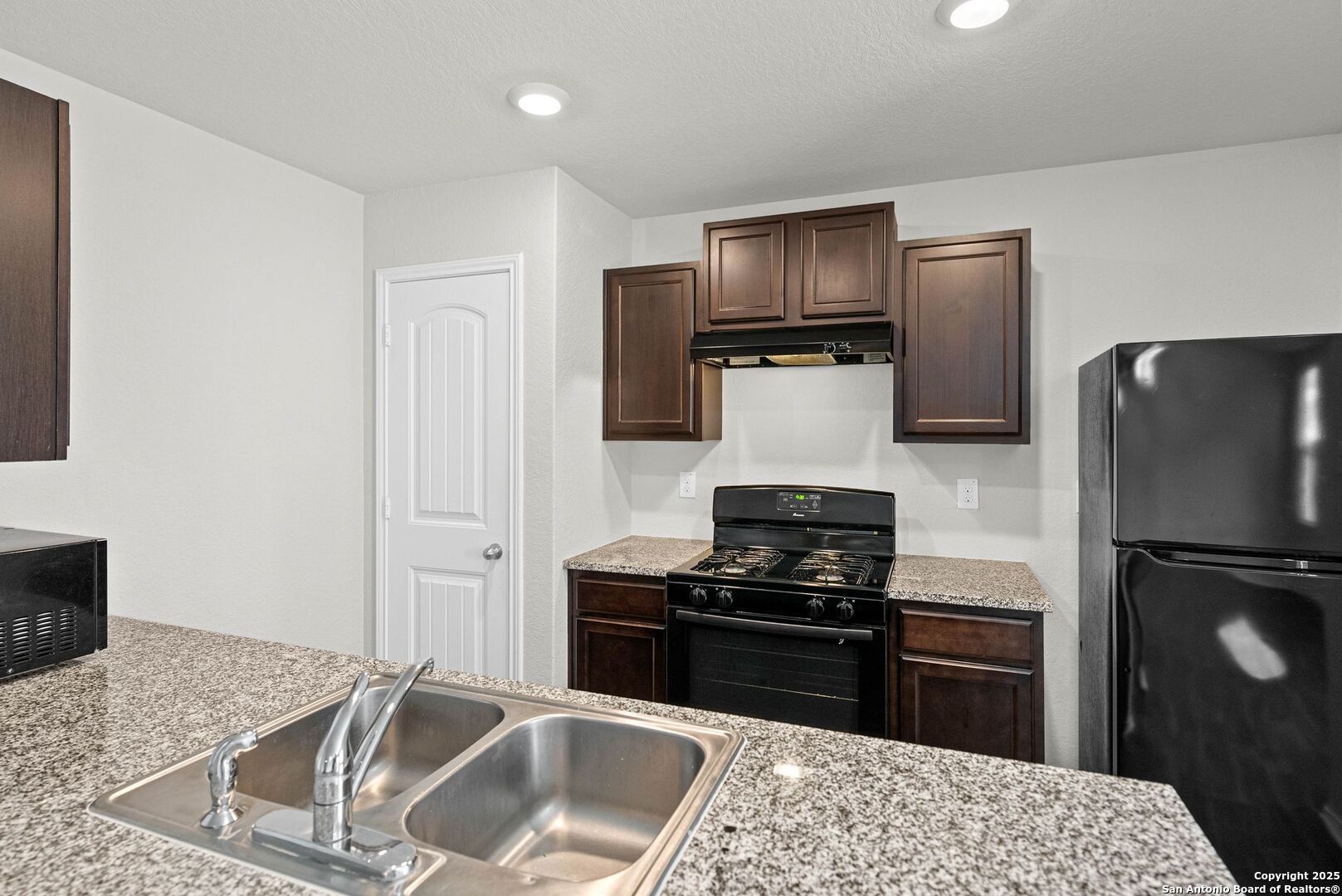 property viewer photo 10